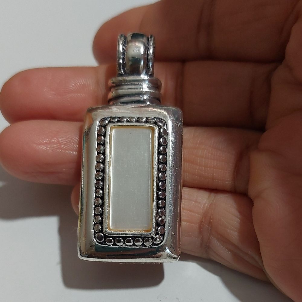 Signed Roman MOP Shell Inlay Silver Tone Rectangular Pendant Necklace